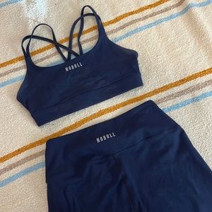 NoBull size medium crop leggings and medium sports bra like new condition.